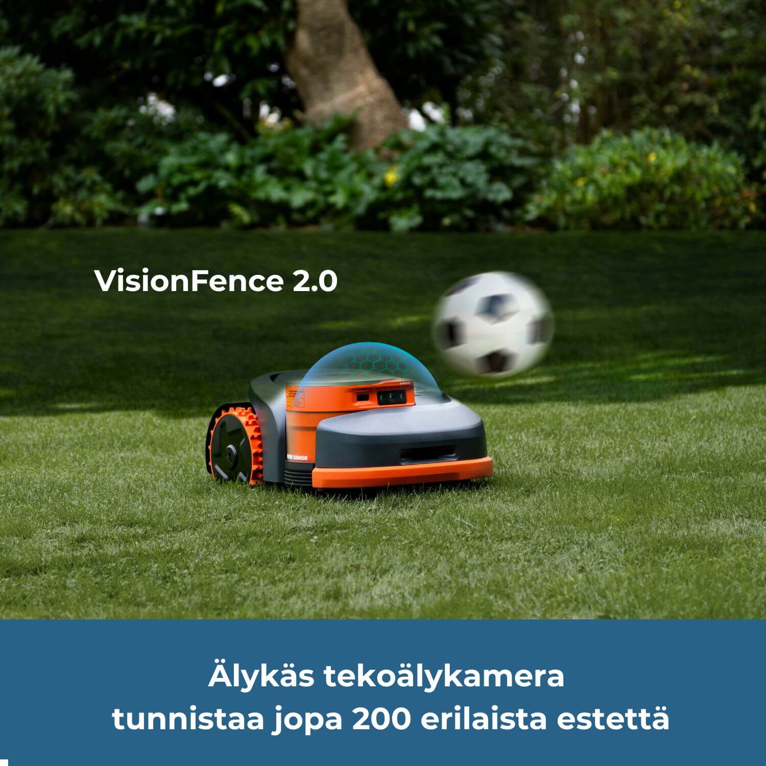 Segway Navimow H2 E robottileikkuri väistää liikkuvaa jalkapalloa. Sen älykäs tekoälykamera tunnistaa jopa 200 erilaista estettä ja osaa väistää ne.