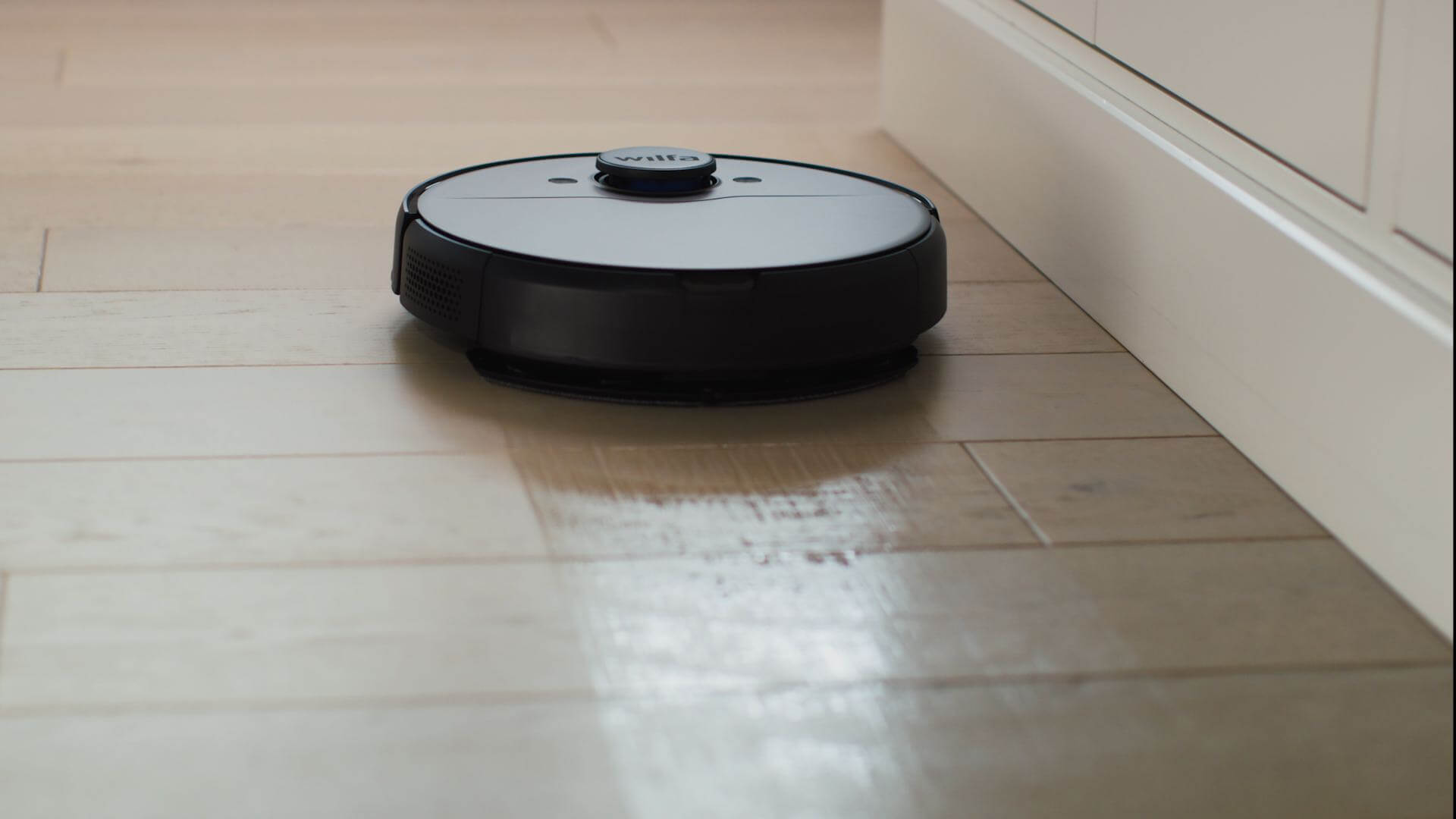 Wilfa Innobot RVC-D4000SL+ robotti-imuri & -moppi + tyhjennystelakka